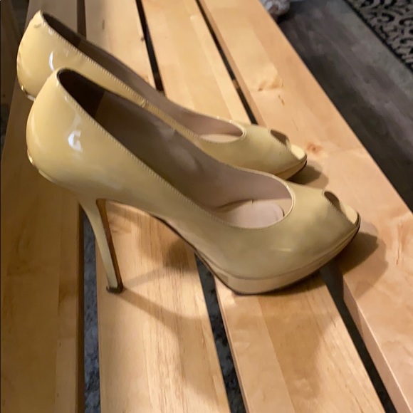 Shoes - Picture 4 of 5